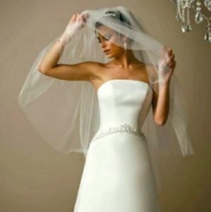 Essence of Australia Wedding Gown White, Satin Siz